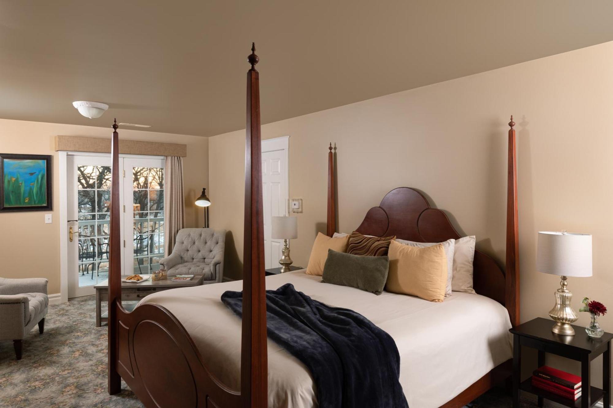The Oakwood Inn Okoboji Extérieur photo